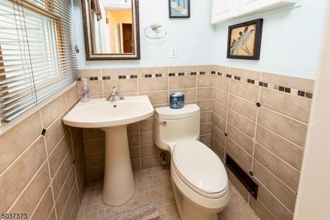 2 Lenox Rd, Wayne, NJ 07470 photo 15