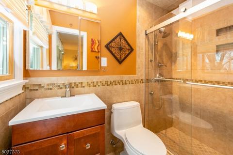 2 Lenox Rd, Wayne, NJ 07470 photo 12