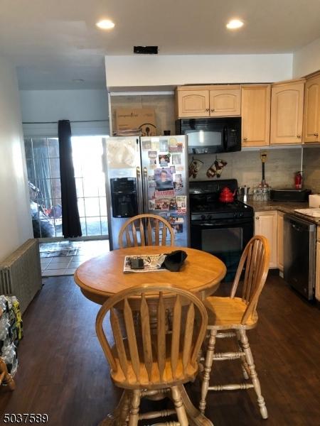 102 E Centre St, Nutley, NJ 07110 photo 3
