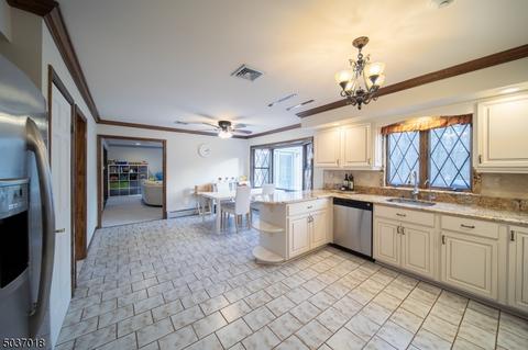 27 Longell Dr, Wayne, NJ 07470 photo 12