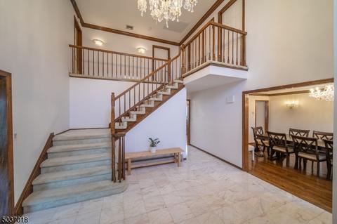 27 Longell Dr, Wayne, NJ 07470 photo 3