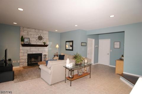 15 Heather Ct, Dover, NJ 07801 photo 8