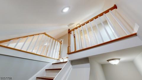 128 Devon Ter, Kearny, NJ 07032 photo 16