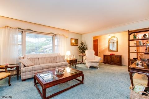 37 Whipple Rd, Wayne, NJ 07470 photo 1