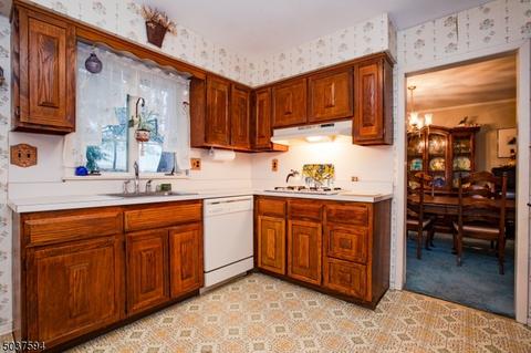 37 Whipple Rd, Wayne, NJ 07470 photo 8