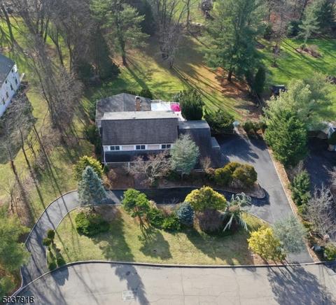 26 Ranch Rd, Upper Saddle River, NJ 07458 photo 1