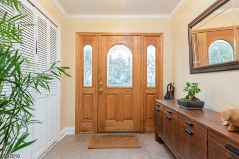 846 Ridgewood Rd, Millburn, NJ 07041 photo 2