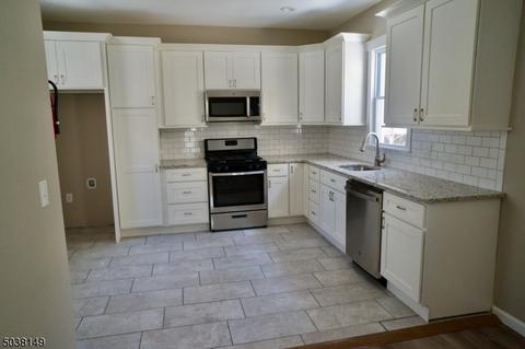 391 E 9th Ave, Roselle, NJ 07203 photo 1
