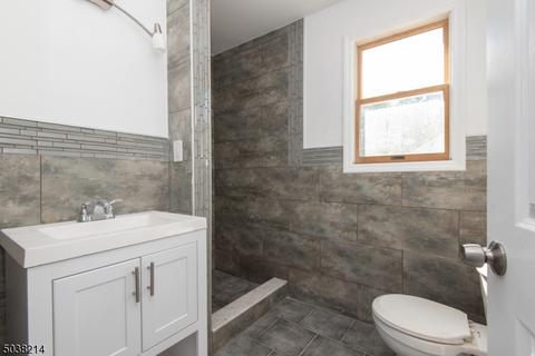 45 Chase St, Nutley, NJ 07110 photo 10