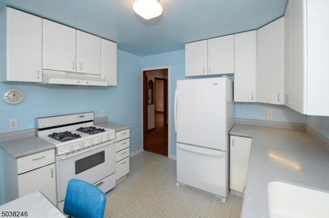 39 Laurel Dr, Wayne, NJ 07470 photo 10