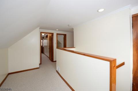 39 Laurel Dr, Wayne, NJ 07470 photo 12