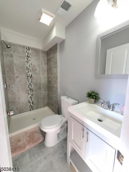 359 E 6th Ave, Roselle, NJ 07203 photo 12