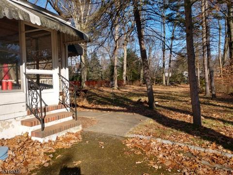 76 Stonebridge Rd, Montclair, NJ 07042 photo 3
