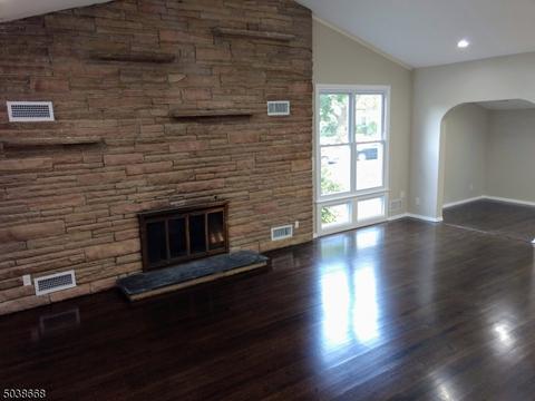 620 West Dr, Paramus, NJ 07652 photo 6