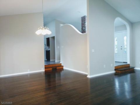 620 West Dr, Paramus, NJ 07652 photo 8