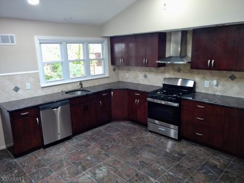 620 West Dr, Paramus, NJ 07652 photo 10