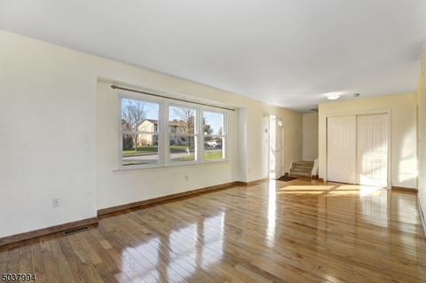 9 Devonshire Ct, Flemington, NJ 08822 photo 3