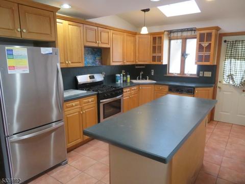 91 Prospect St, Nutley, NJ 07110 photo 3