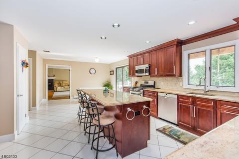 76 Windsor Dr, Montville Twp., NJ 07058 photo 6