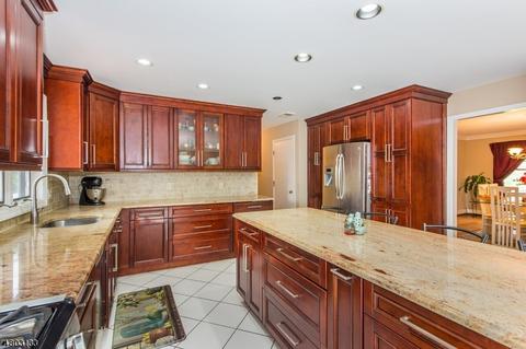 76 Windsor Dr, Montville Twp., NJ 07058 photo 7
