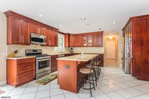 76 Windsor Dr, Montville Twp., NJ 07058 photo 8