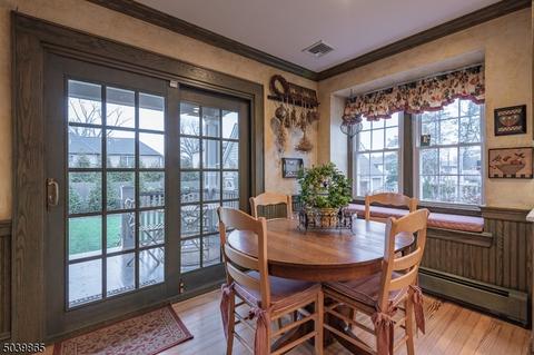 521 Otto Pl, Paramus, NJ 07652 photo 13