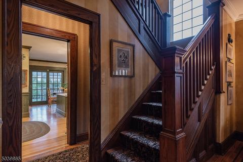521 Otto Pl, Paramus, NJ 07652 photo 16