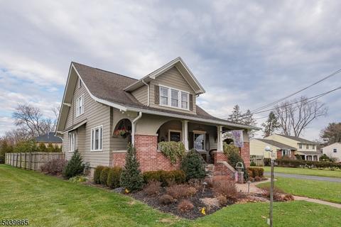 521 Otto Pl, Paramus, NJ 07652 photo 1