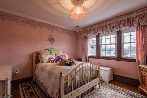521 Otto Pl, Paramus, NJ 07652 photo 17