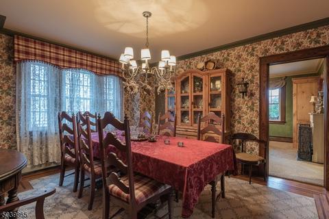 521 Otto Pl, Paramus, NJ 07652 photo 8