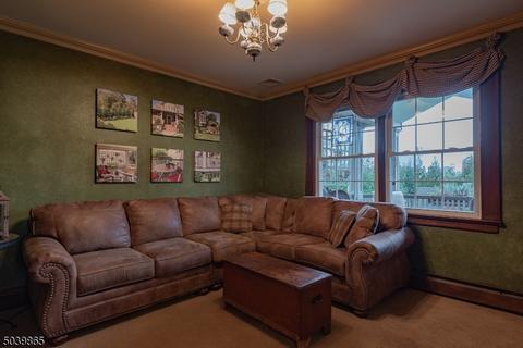 521 Otto Pl, Paramus, NJ 07652 photo 15