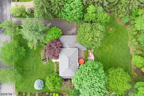 35 Coventry Rd, Mendham, NJ 07945 photo 2