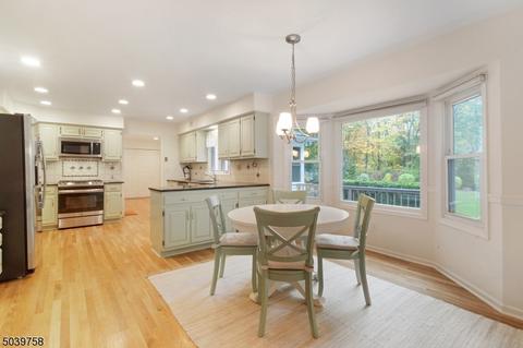 35 Coventry Rd, Mendham, NJ 07945 photo 9