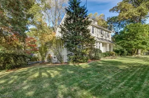 5 Brook Ct, Summit, NJ 07901 photo 2