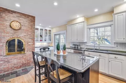 5 Brook Ct, Summit, NJ 07901 photo 11
