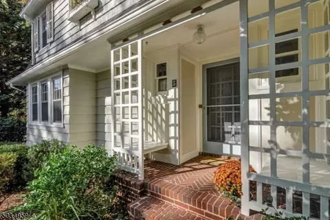 5 Brook Ct, Summit, NJ 07901 photo 3