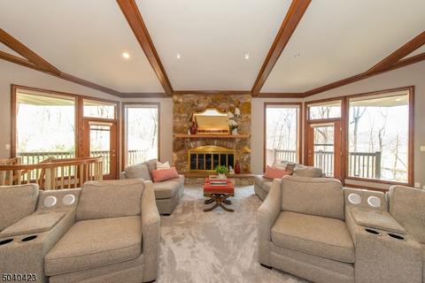 15 Chimney Ln, Wayne, NJ 07470 photo 3