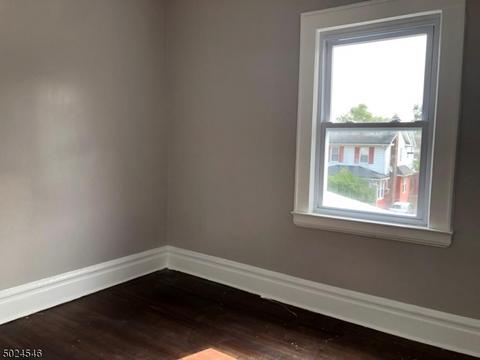 275 Vassar Ave, Newark, NJ 07112 photo 3