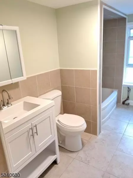 389 Washington Ave, Hackensack, NJ 07601 photo 8