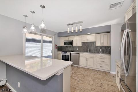 53 Towsen Rd, Wayne, NJ 07470 photo 5