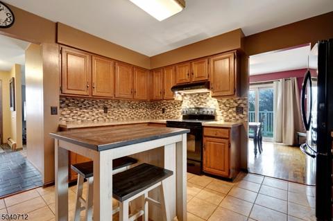 63 Blossom Rd, Hampton, NJ 08827 photo 3