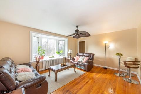 3 Short Way, Paramus, NJ 07652 photo 4