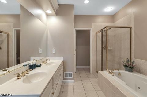 65 Balsam Ct, Paramus, NJ 07652 photo 14