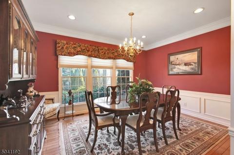 65 Balsam Ct, Paramus, NJ 07652 photo 4