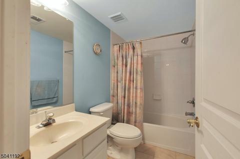 65 Balsam Ct, Paramus, NJ 07652 photo 23