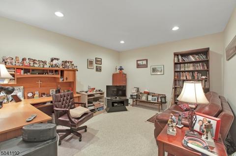 65 Balsam Ct, Paramus, NJ 07652 photo 22
