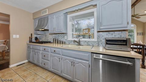 29 Monterey Dr, Wayne, NJ 07470 photo 8