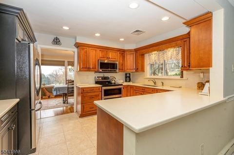 28 Fox Grape Rd, Flemington, NJ 08822 photo 2