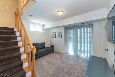 48 Tanager Ct, Wayne, NJ 07470 photo 16