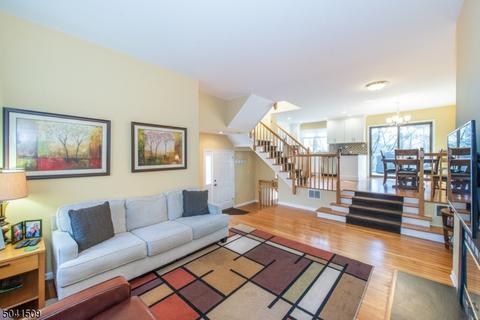 48 Tanager Ct, Wayne, NJ 07470 photo 4